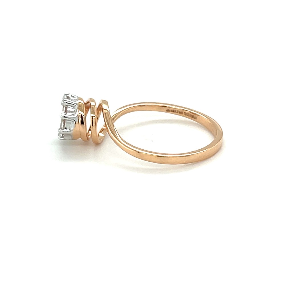 Sparkling Solitaire Diamond Engagement Ring in Eva Cut