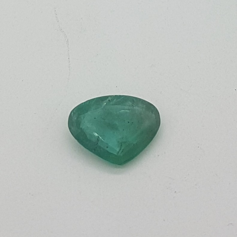 2750ct mixed green emerald-panna