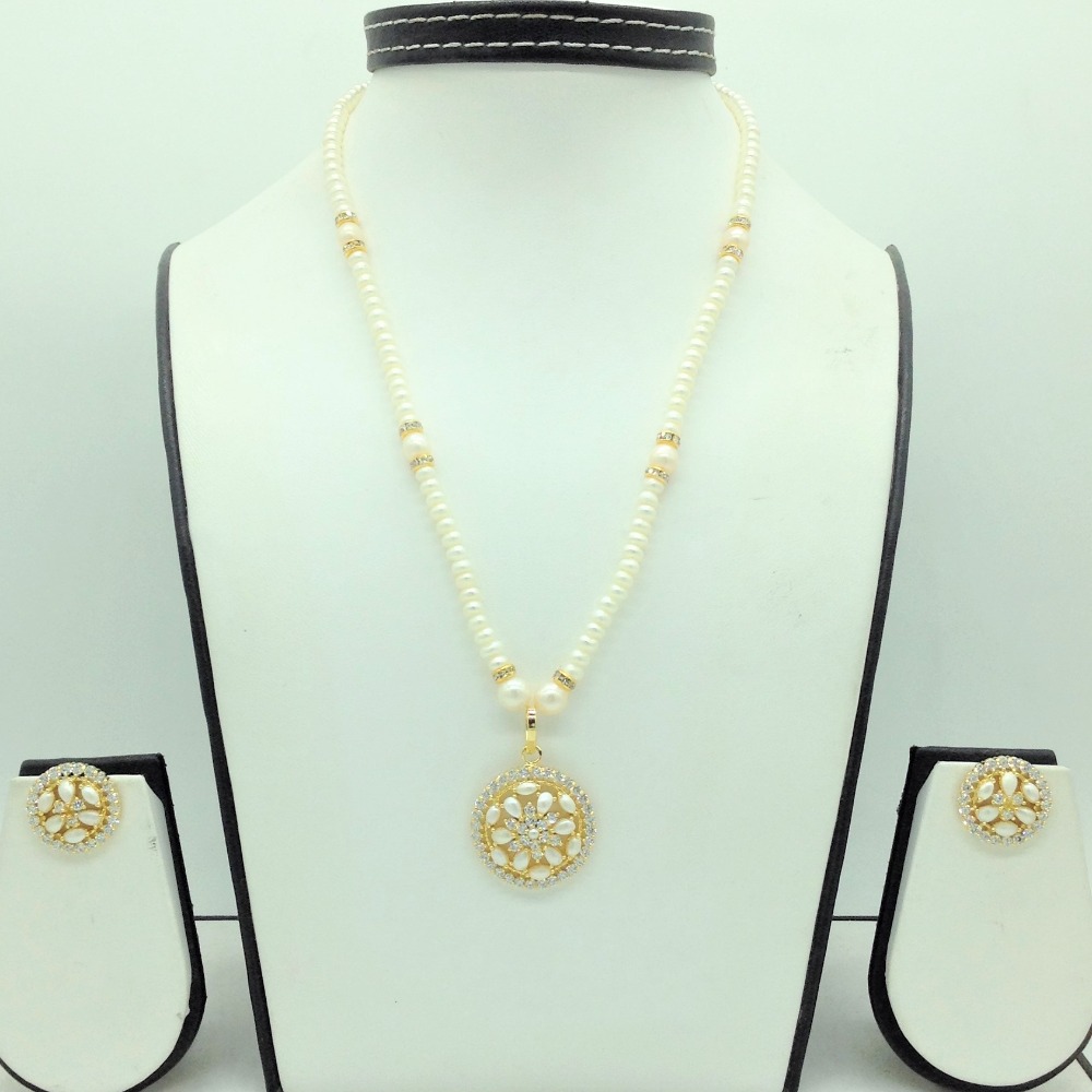White cz pendent set with 1 line flat pearls mala jps0681