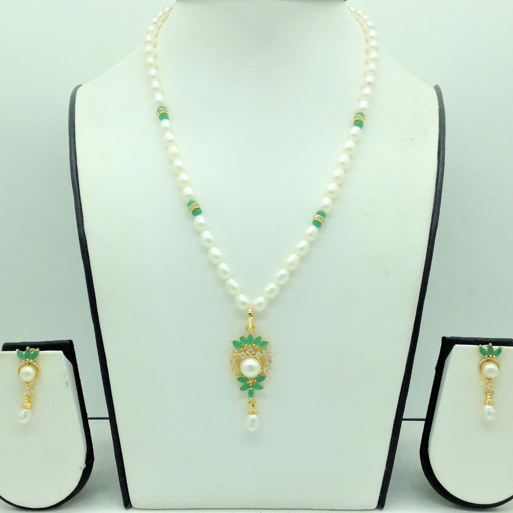 White and green cz pendent set with 1 line oval pearls mala jps0680