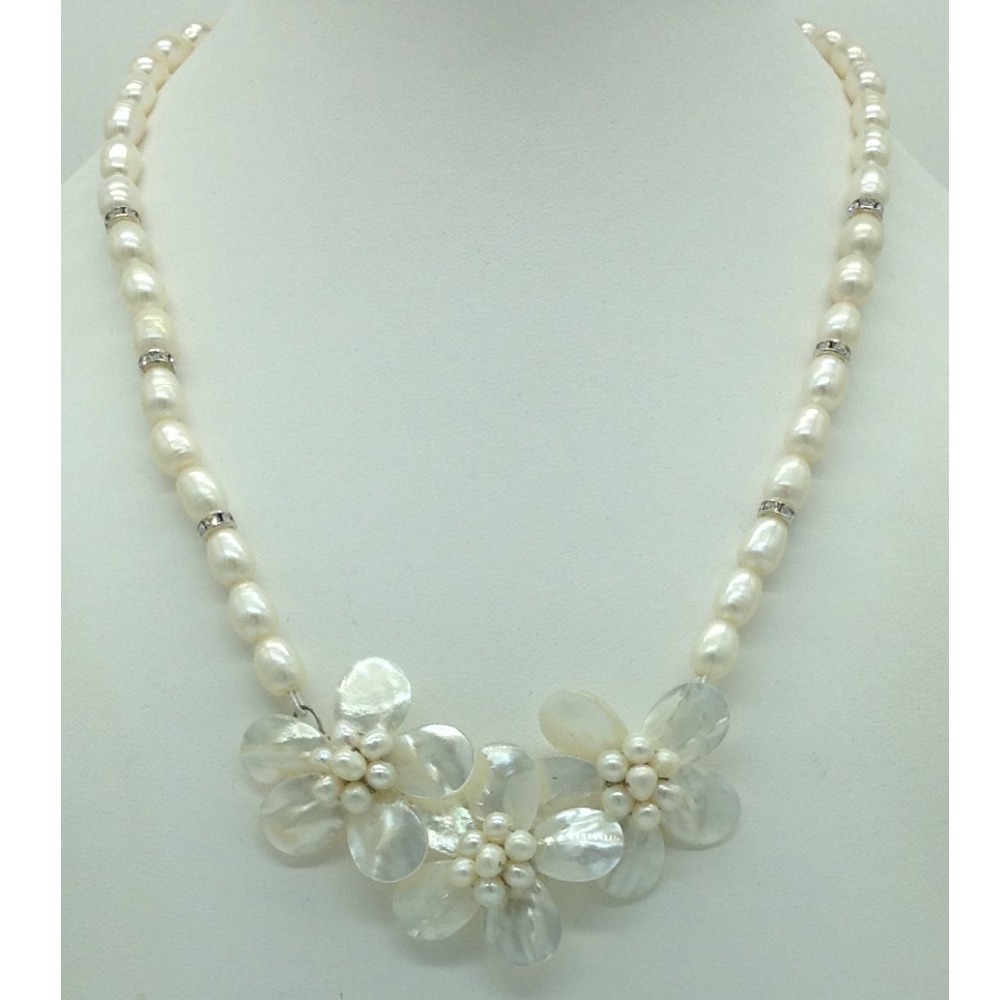 Freshwater white oval pearls and mop flowers necklace set jpp1061
