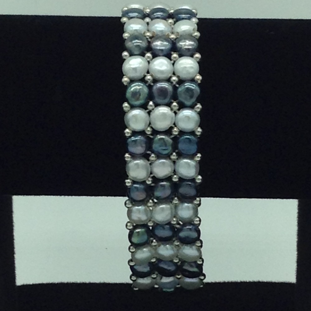 White And Black Button Pearls With White Jaco Balls 3 Layers Elastic Bracelet JBG0190