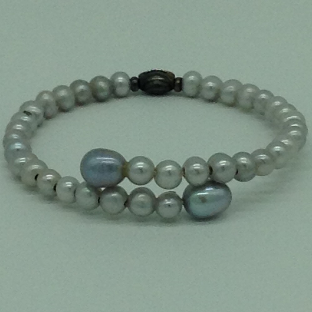 Grey Round And Oval Pearls 1 Layers Stiff Bracelet JBG0181