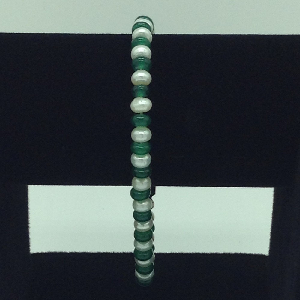 White Flat Pearls And Green Semi 1 Layers Bracelet JBG0111