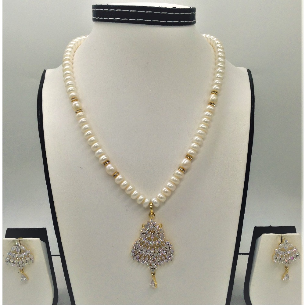 White cz pendent set with 1 line flat pearls mala jps0349