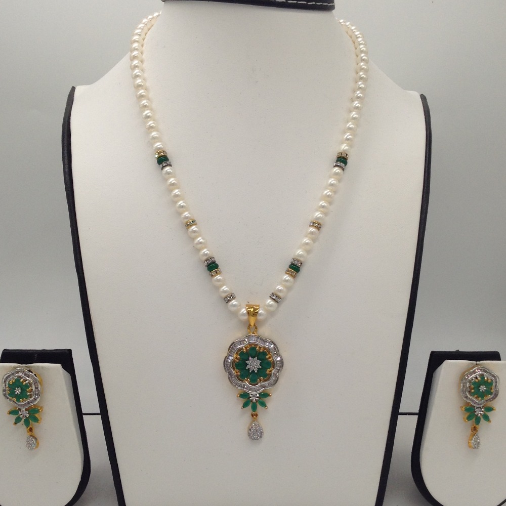 White,green cz pendent set with 1 line round pearls jps0297