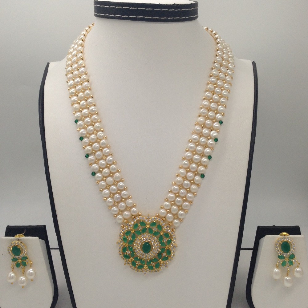White,green cz pendent set with 3 line button pearls jps0207