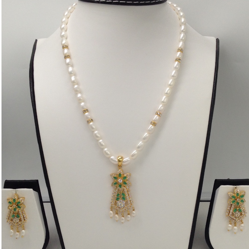 White, green cz pendent set with oval pearls mala jps0098