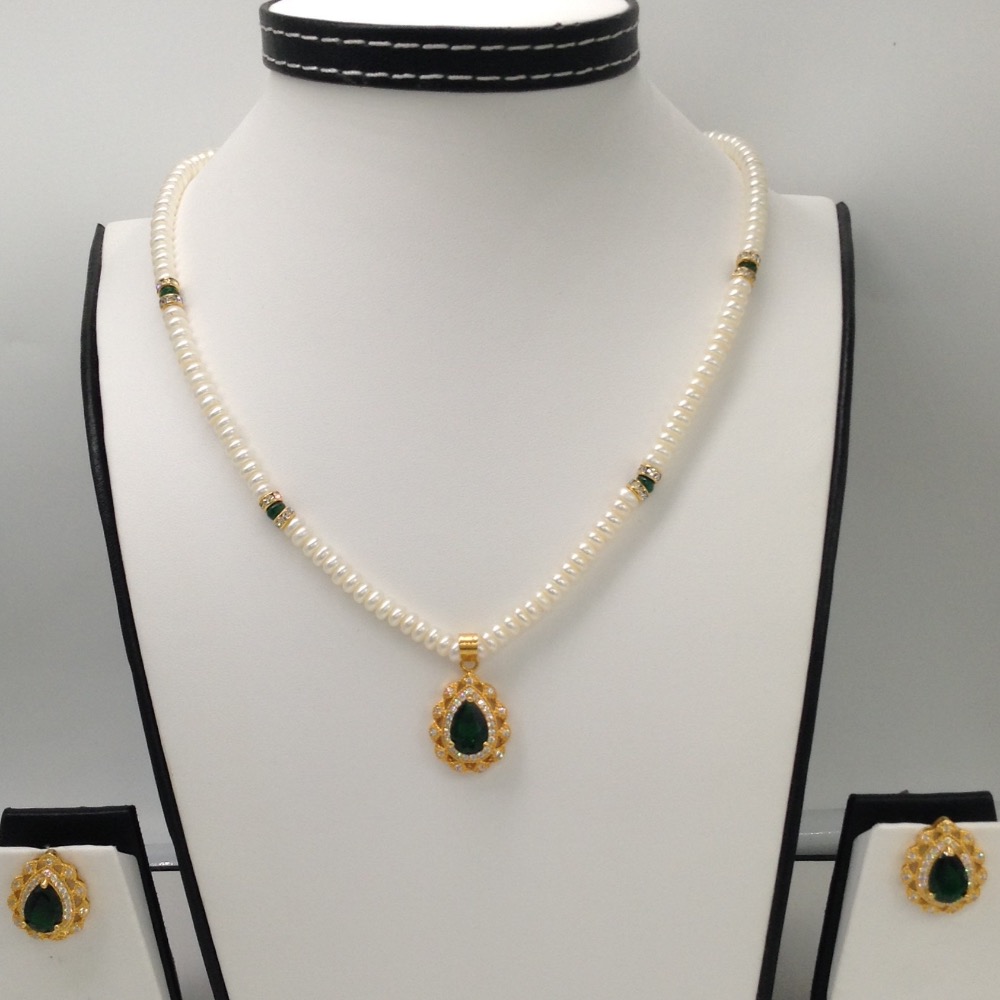 White,green cz pendent set with flat pearls mala jps0084