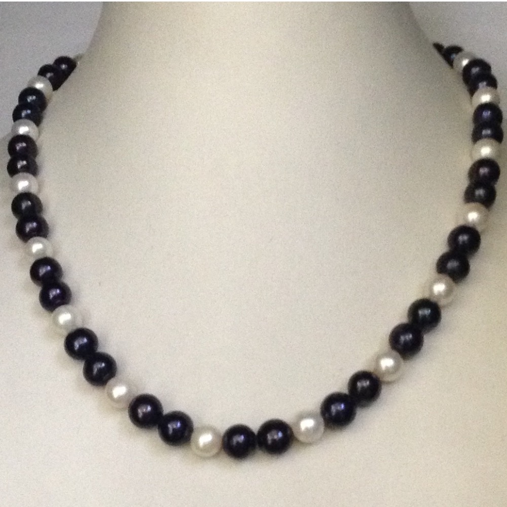 Freshwater black and white round pearls mala JPM0128