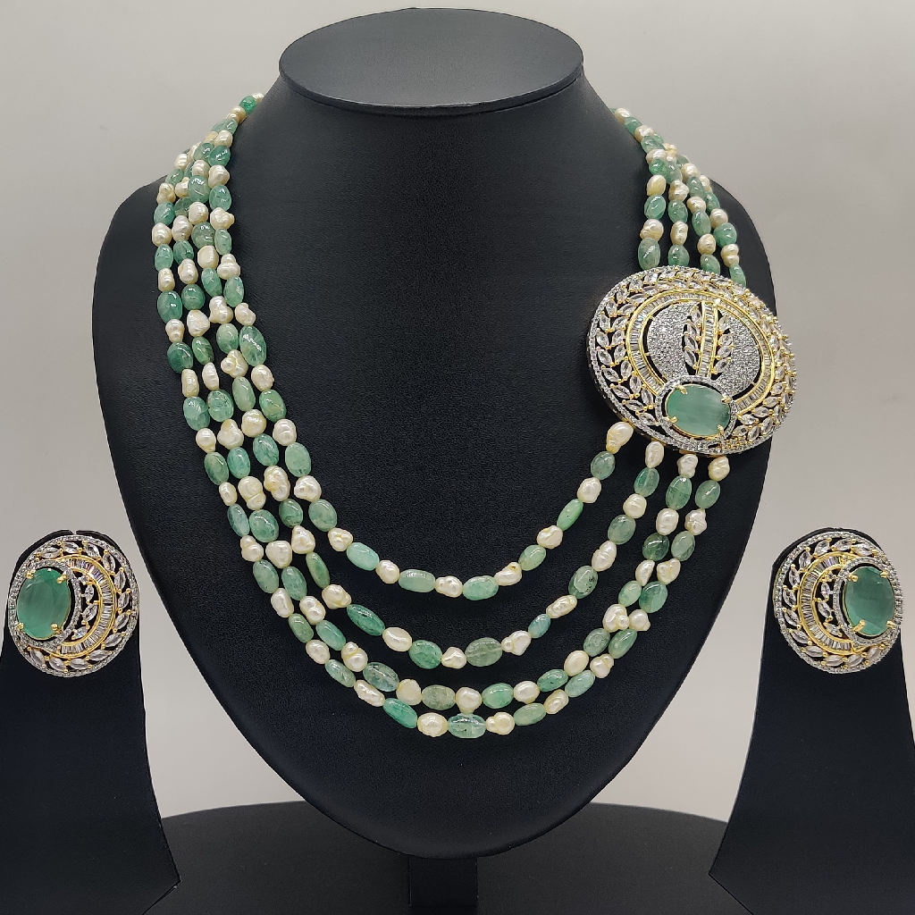 White Green Cz Broach Set With 4 Layers Pearls JPS1011