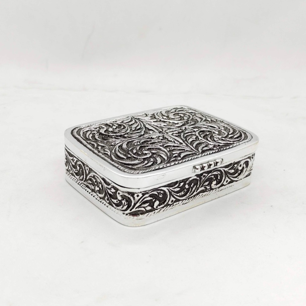 Hallmarked silver box for gifting in antique fine carvings by puran