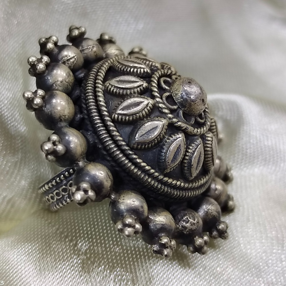 Puran high rise dome rajwada ladies ring in pure silver (adjustable)