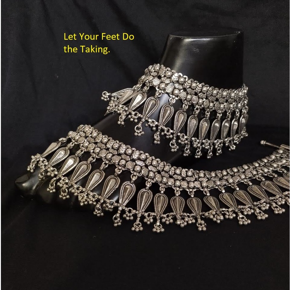 Pure silver antique rajwada payal with long leaf motifs by puran
