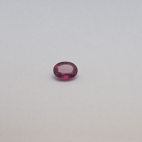 1.844ct oval red ruby-manek