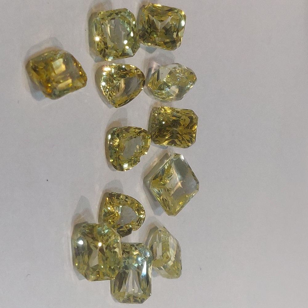 22.560ct cushion yellow yellow-sapphire-pukhraj