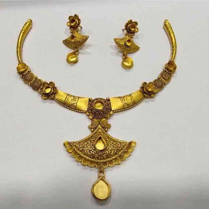 Gold Antique Bridal Necklace Set