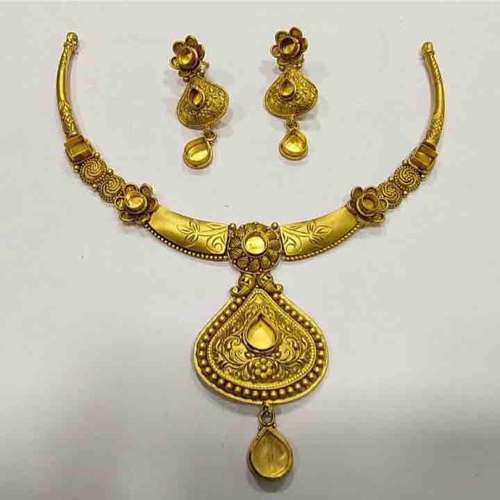 Gold Necklace Set