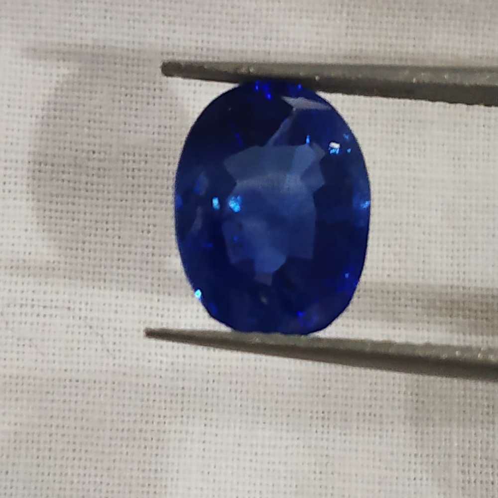 4.89ct oval royal-blue blue-sapphire-neelam