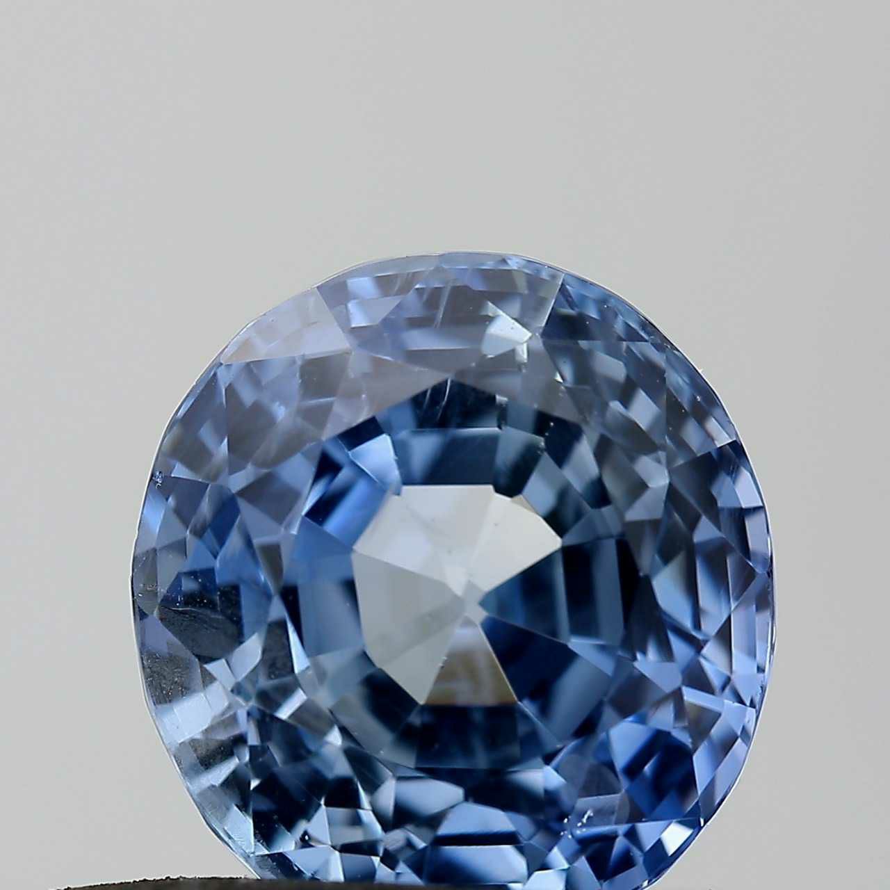 18.53ct round blue blue-sapphire-neelam