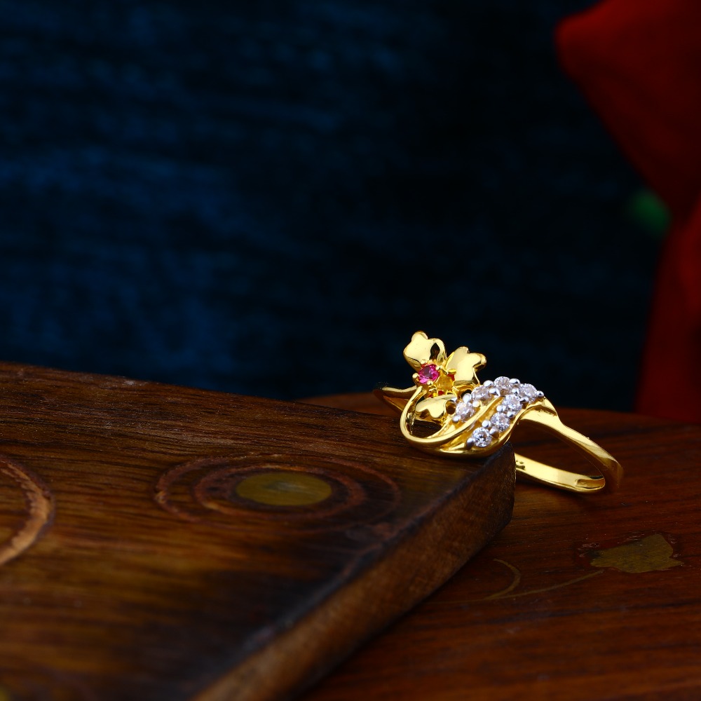 rOSE PETAL LADIES CASTING RING