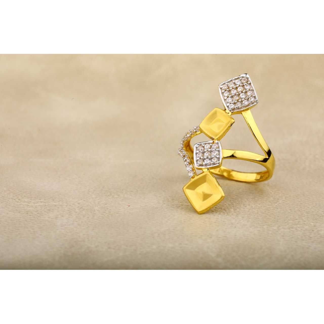 Casting ladies ring
