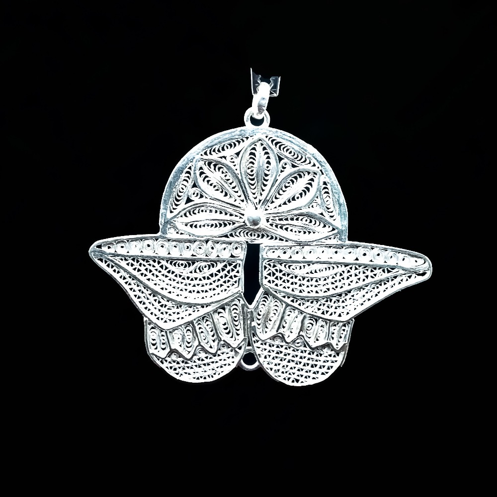 Silver light weight design pendants