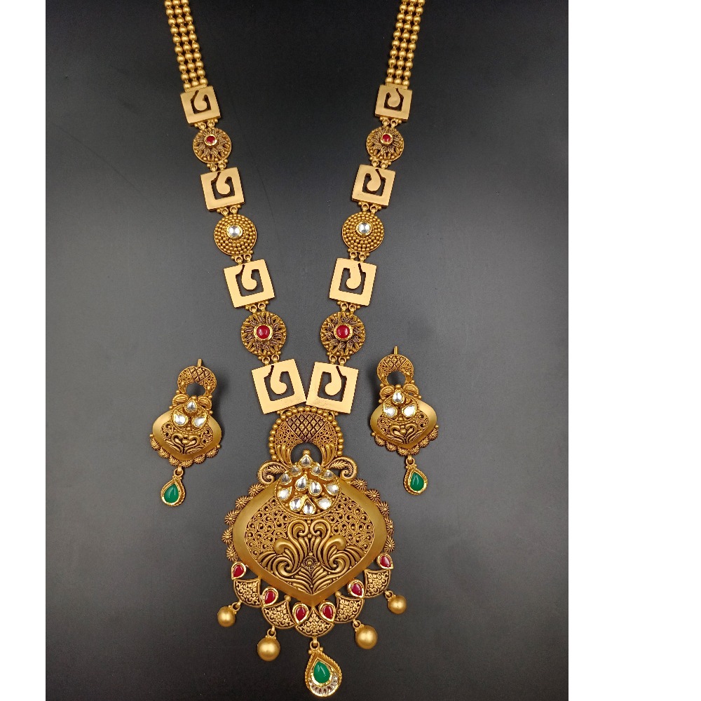 916 ANTIQUE LONG SET