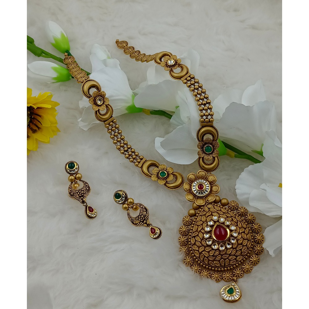 916 ANTIQUE LONG SET