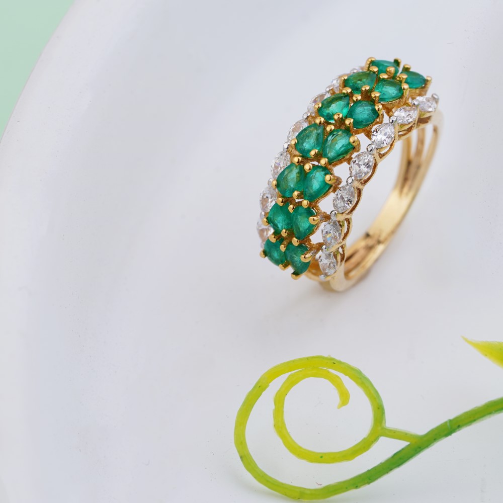18k gold With Diamond classic ring