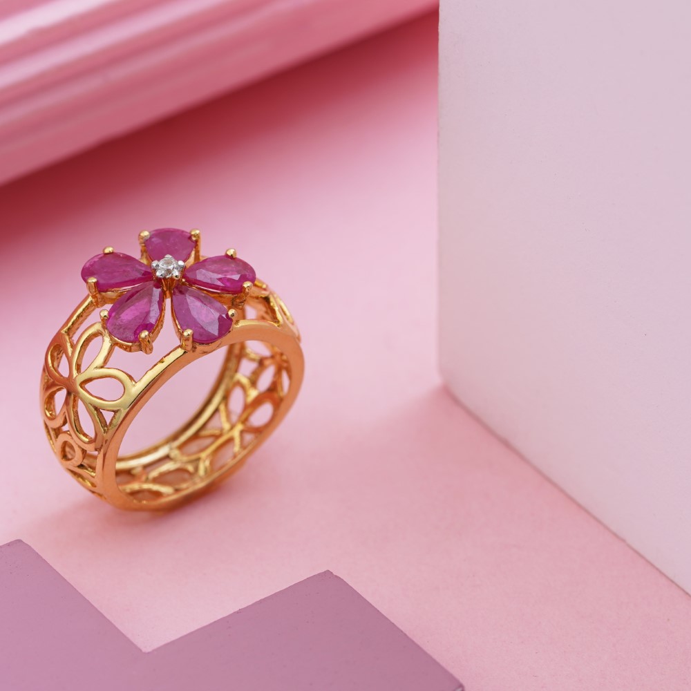 18k Yellow Gold Modern Daily Wear Ring