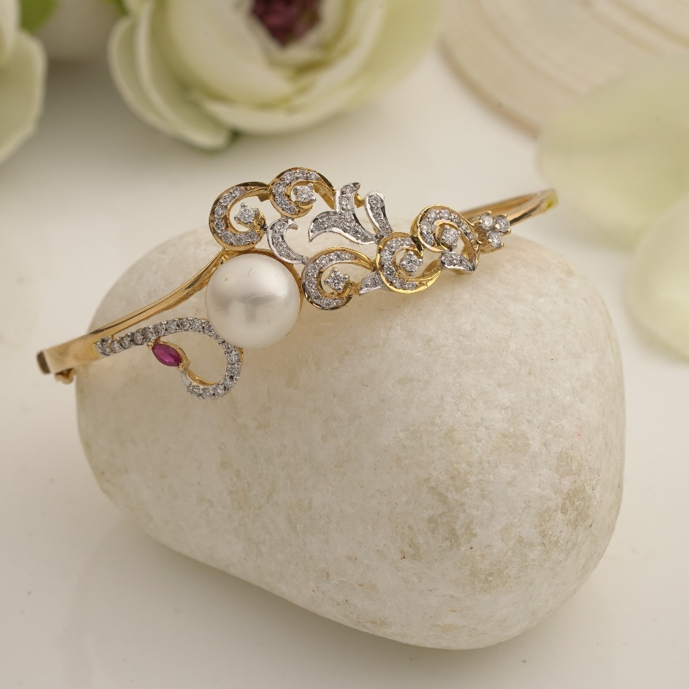 18kt pearl bracelet