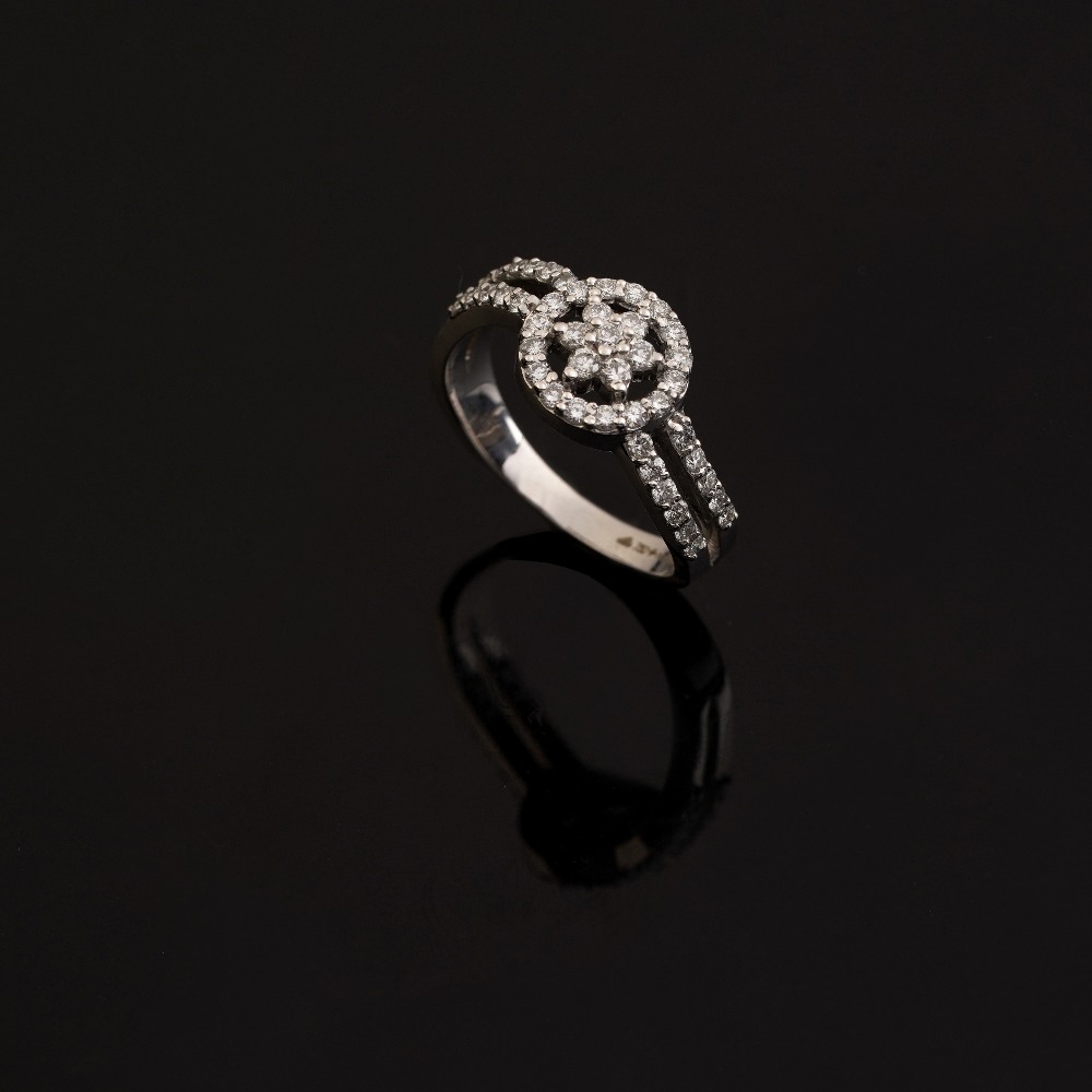 18kt tiana diamond ring