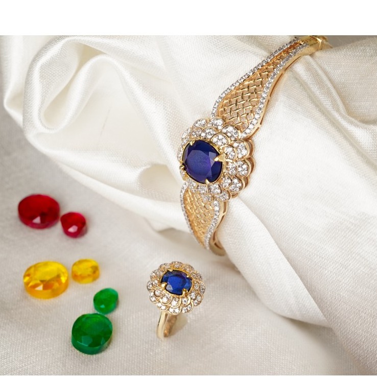 18KT Changeble stone bracelet with ring