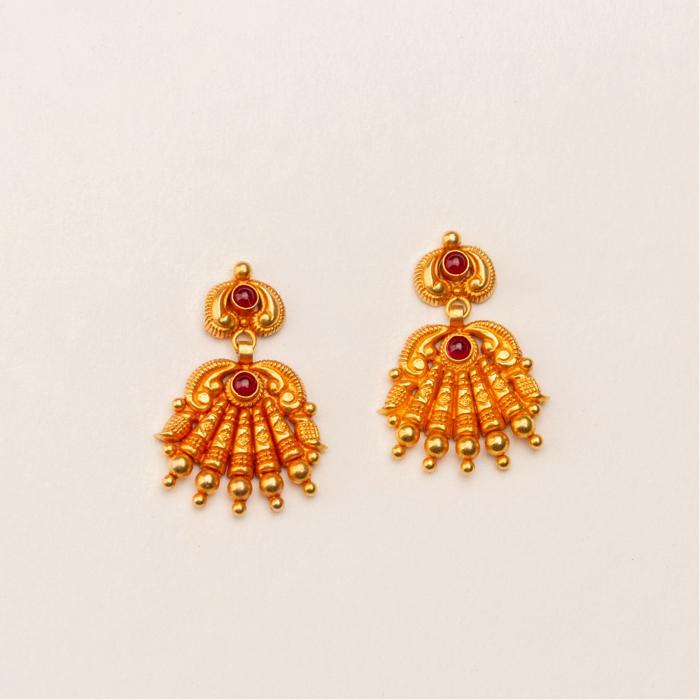Intricating Design 22kt Gold Jhumka