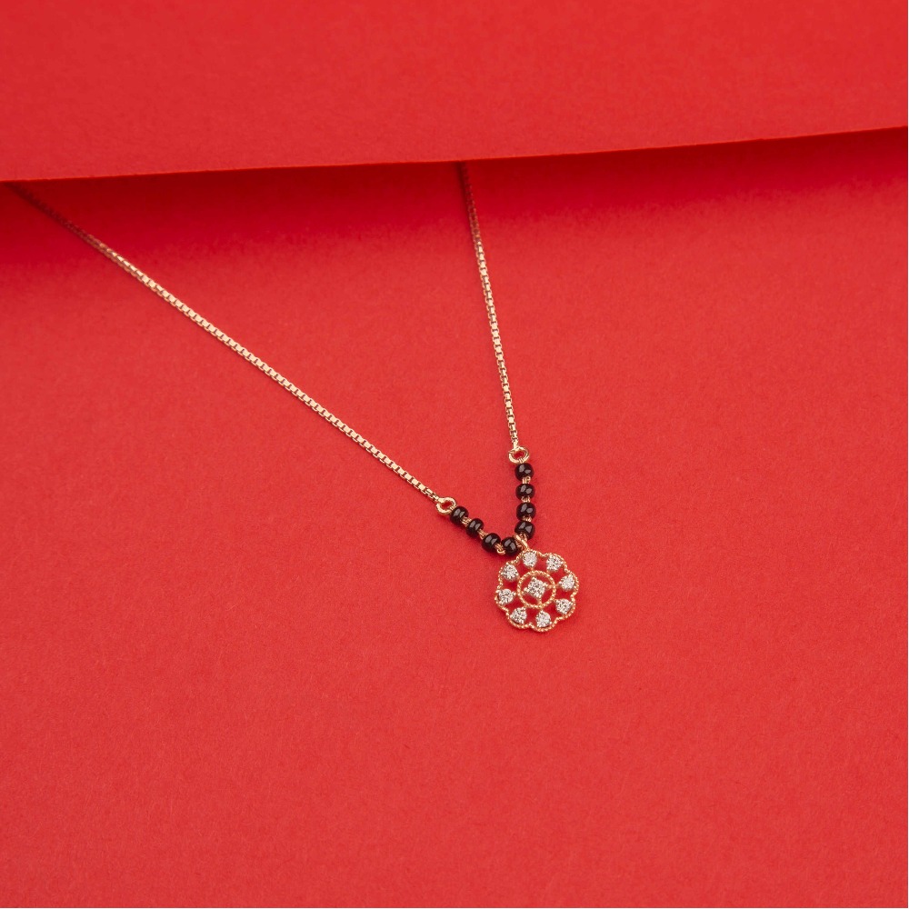 Round pendant 18kt rose gold mangalsutra