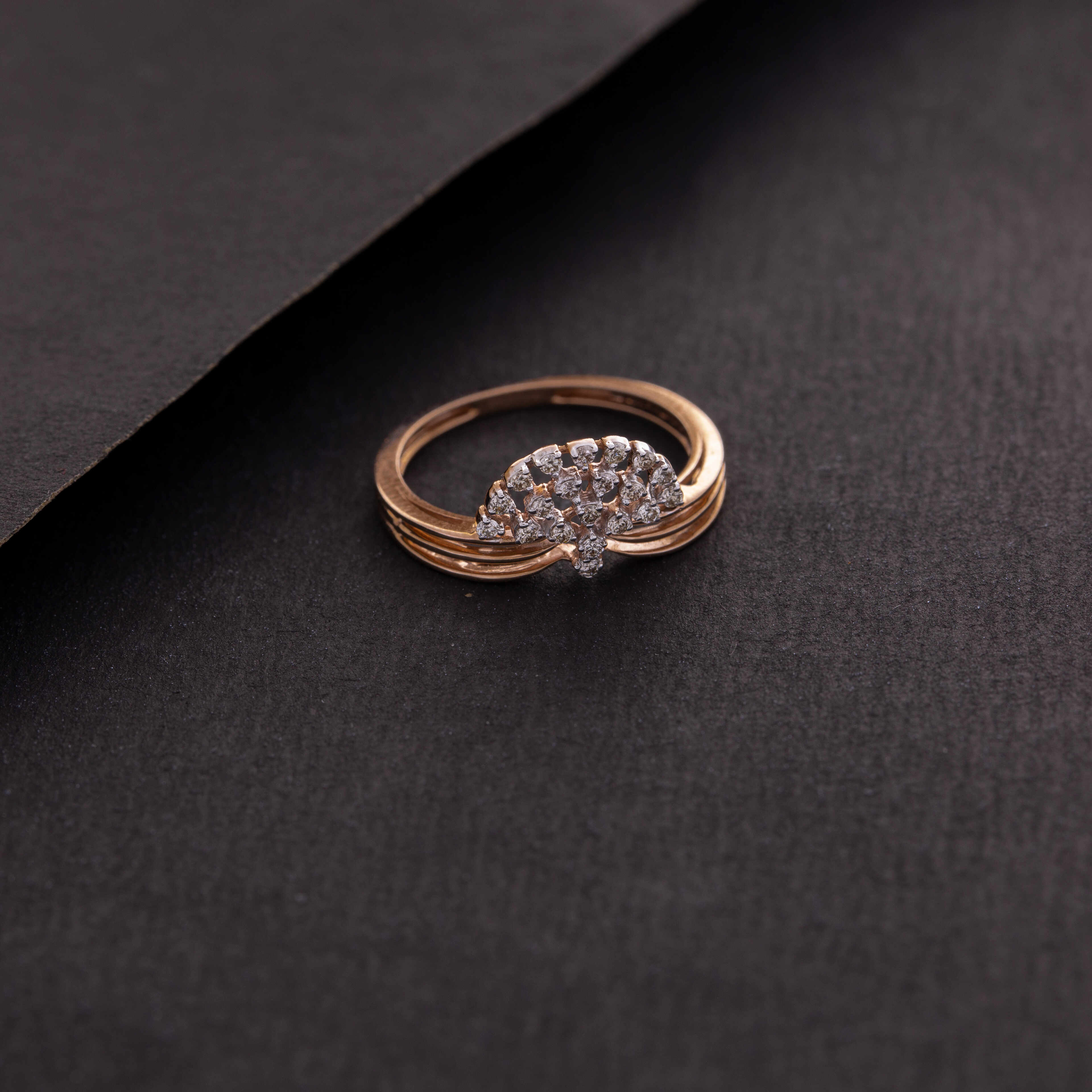 Alluring Rosegold Diamond Ring