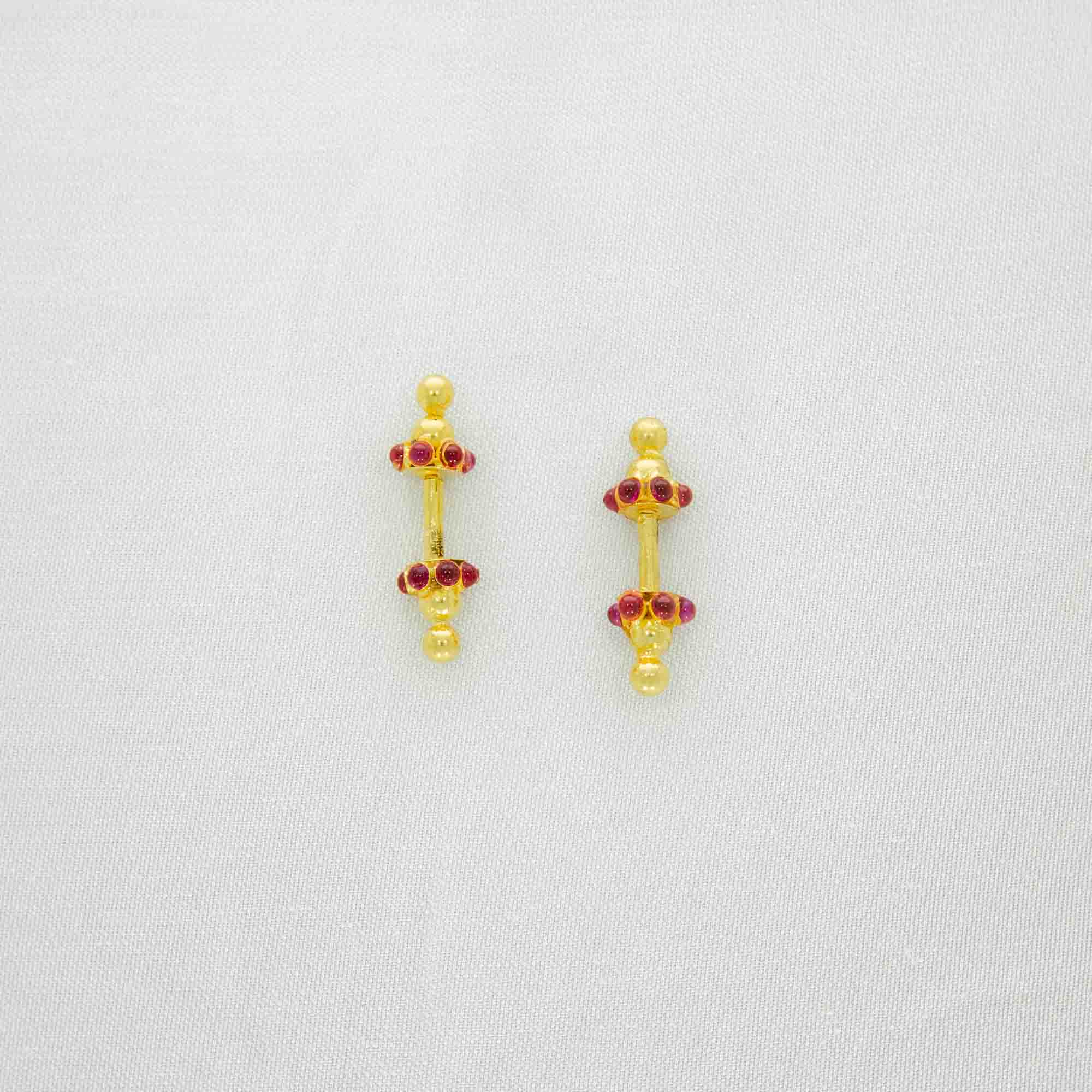 Red Stone 18kt Gold Bugadi