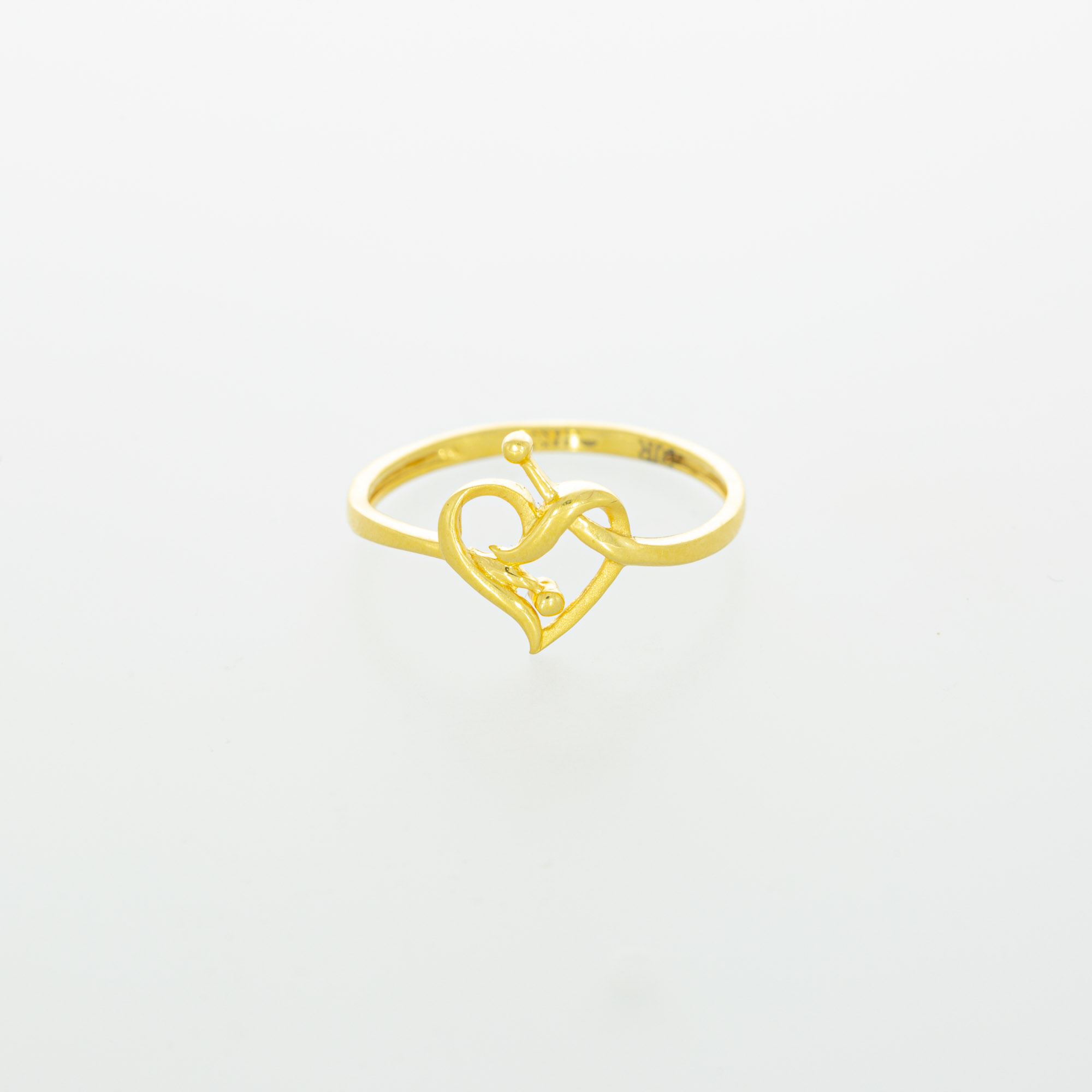 Delicate 22kt Gold Heart Ring