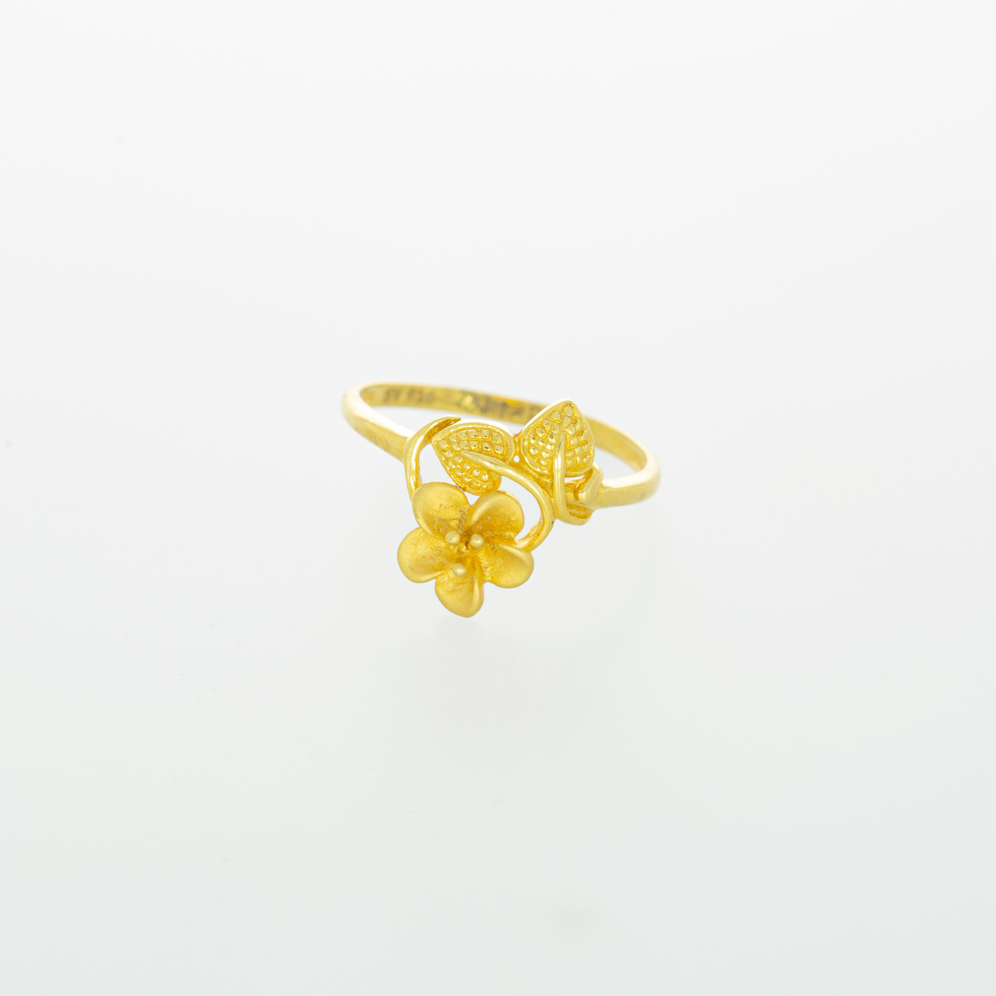 Floweret Design 22kt Gold Ring