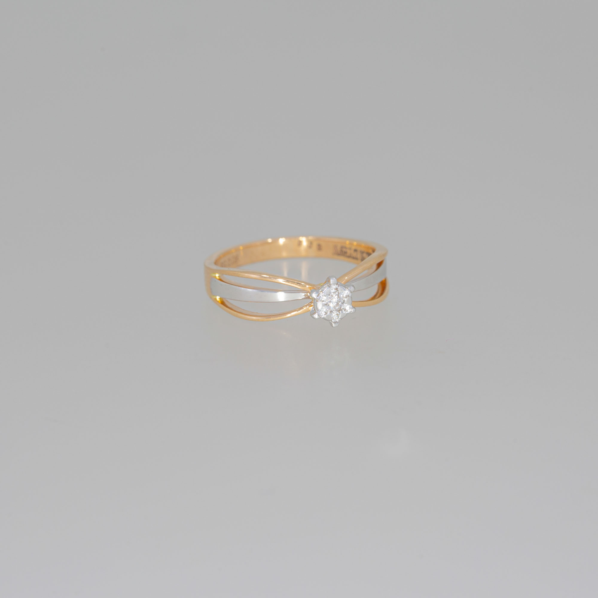 Unique Rose Gold Diamond Finger Ring