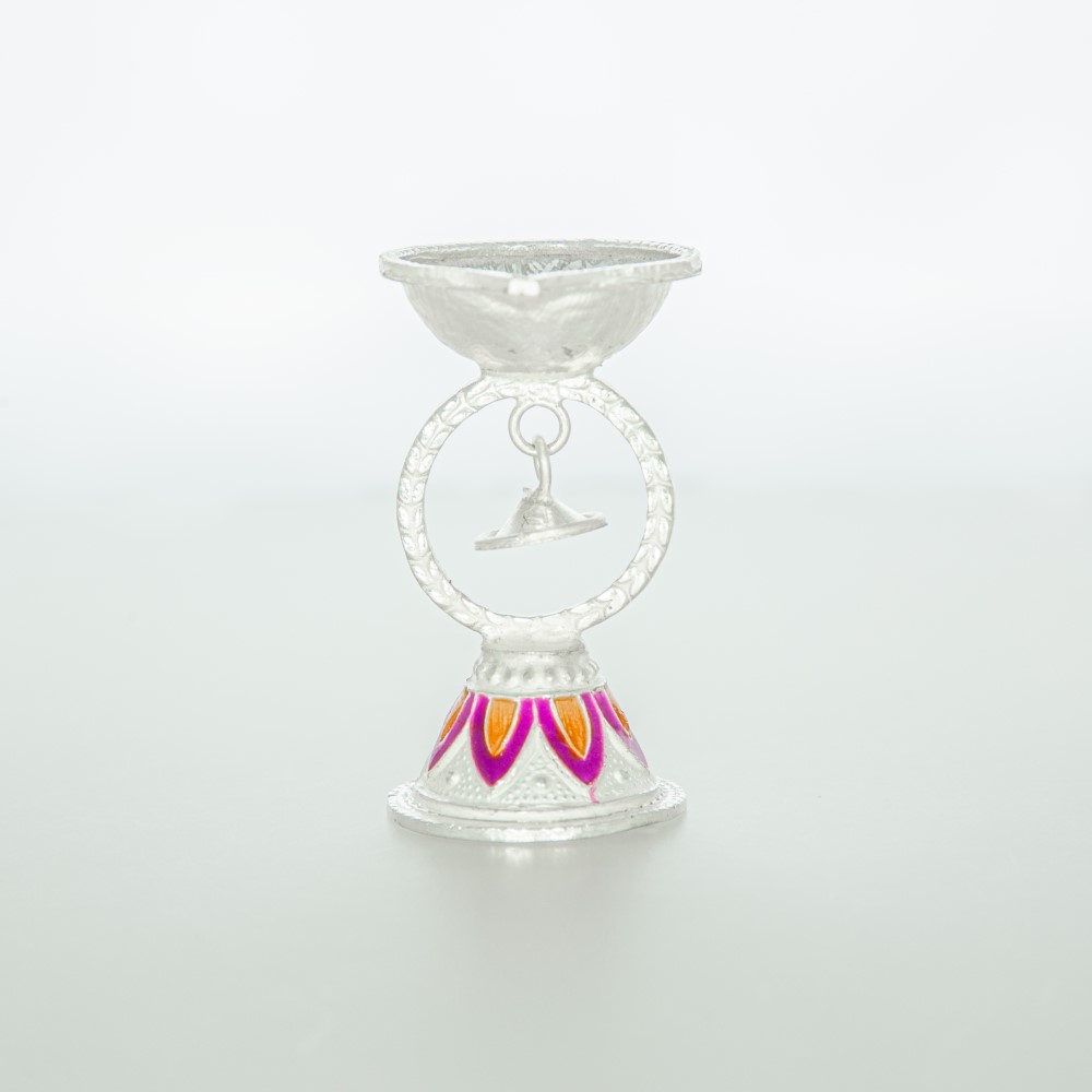 Charming Silver Standing Niranjan