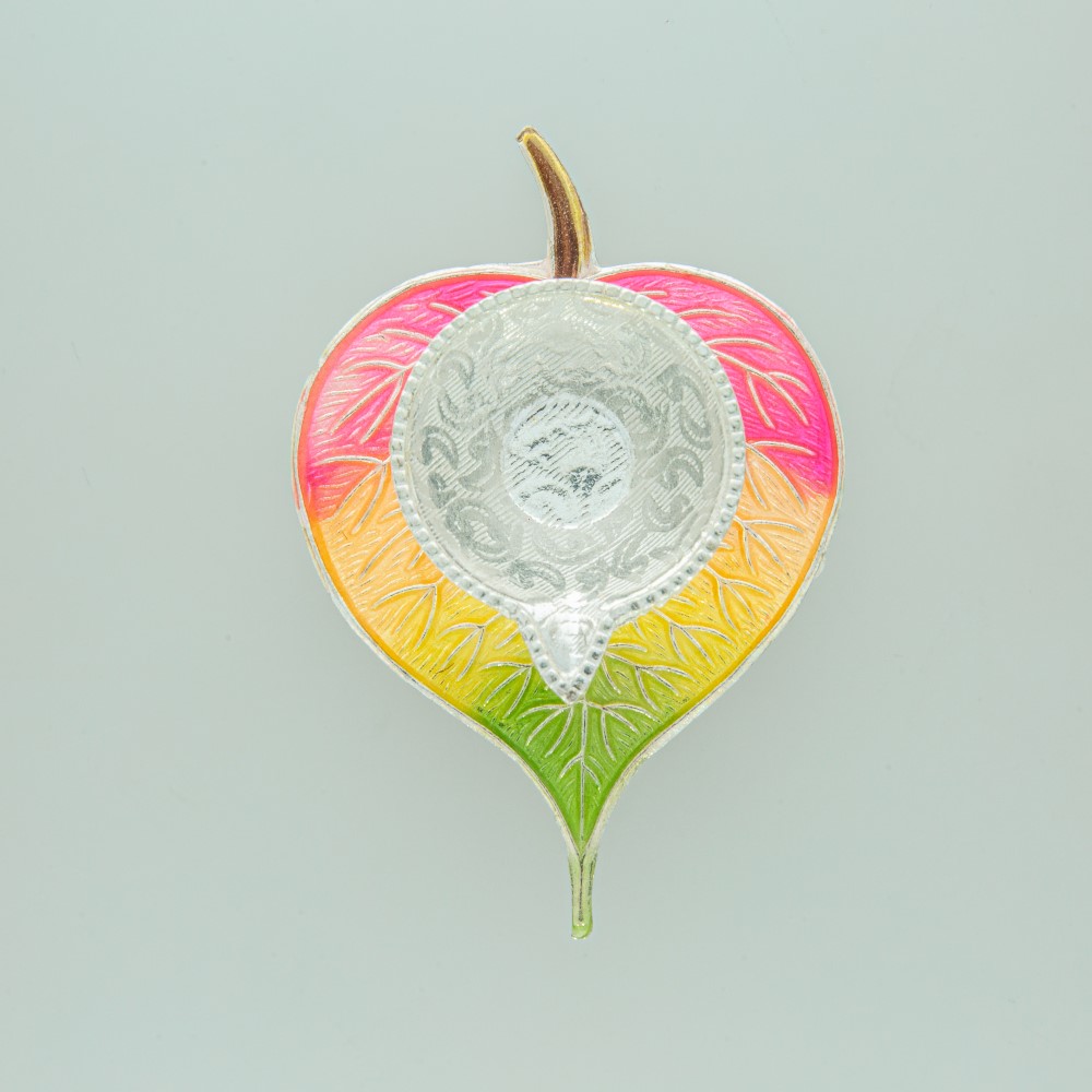 Attractive Color Peepal Shape Niranjan