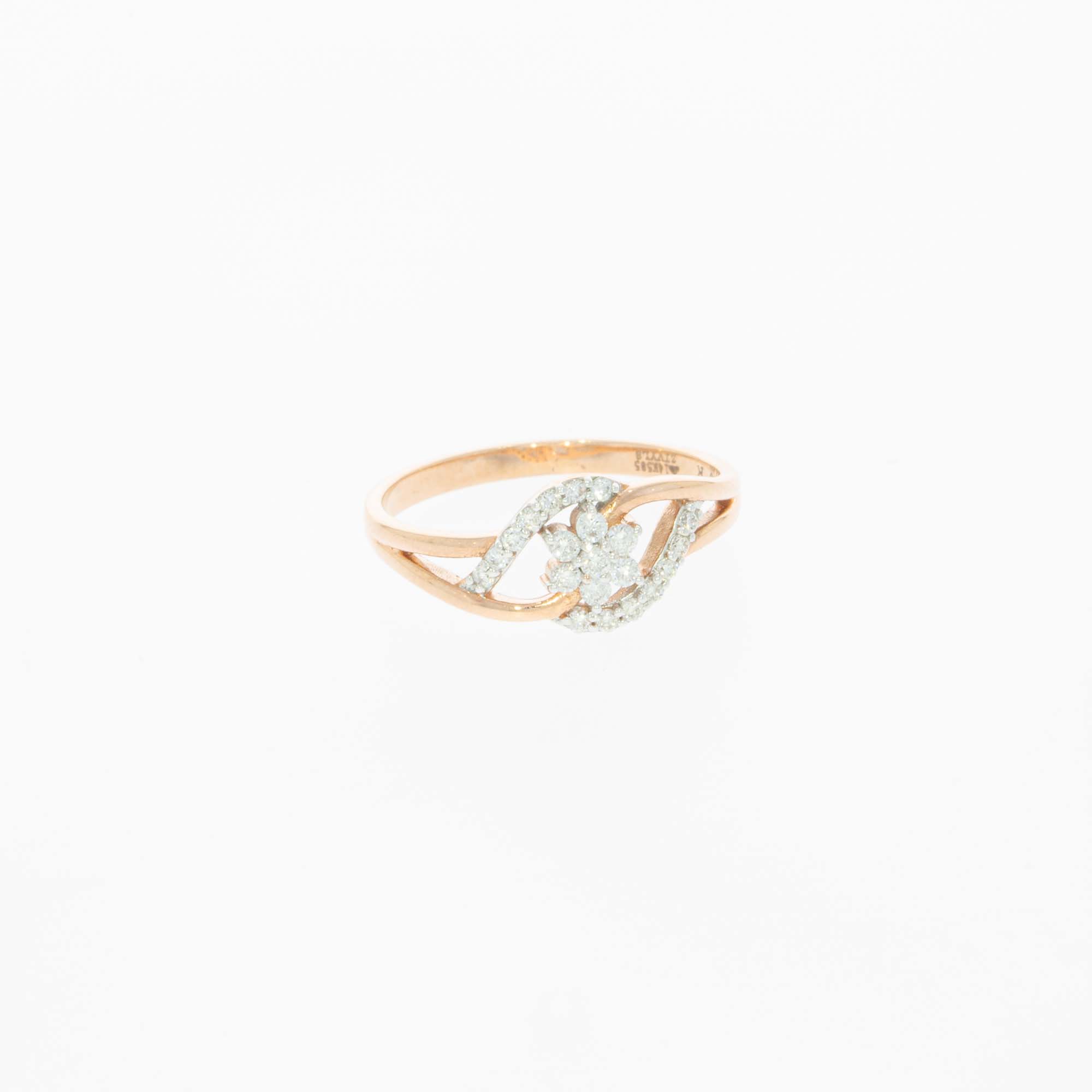 Contemporary 14ct Diamond Finger Ring