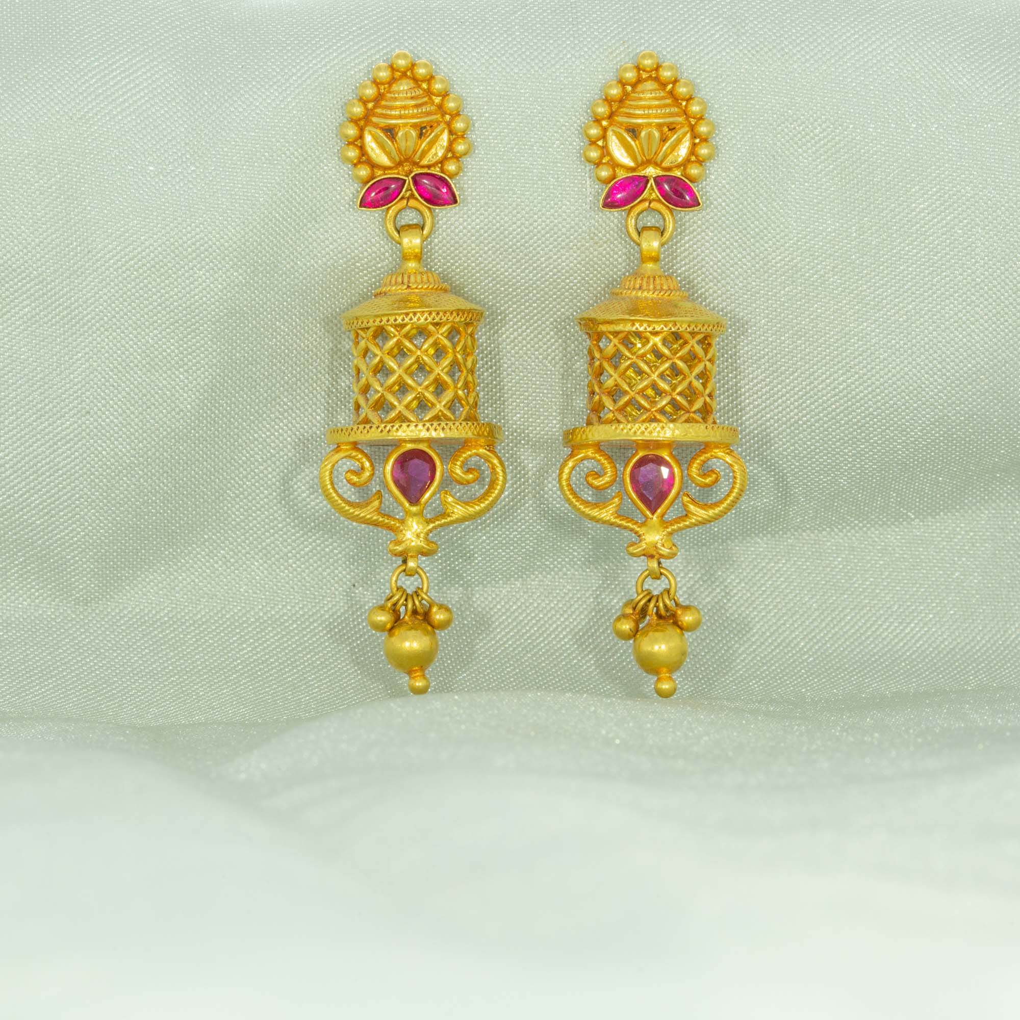 Cyclindrical design 22kt earrings