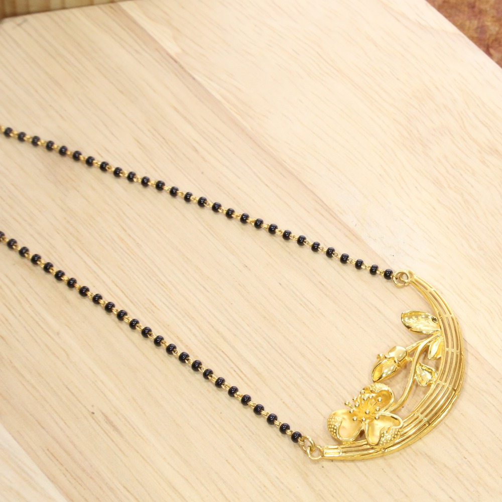 Gorgeous 22kt gold mangalsutra design for women