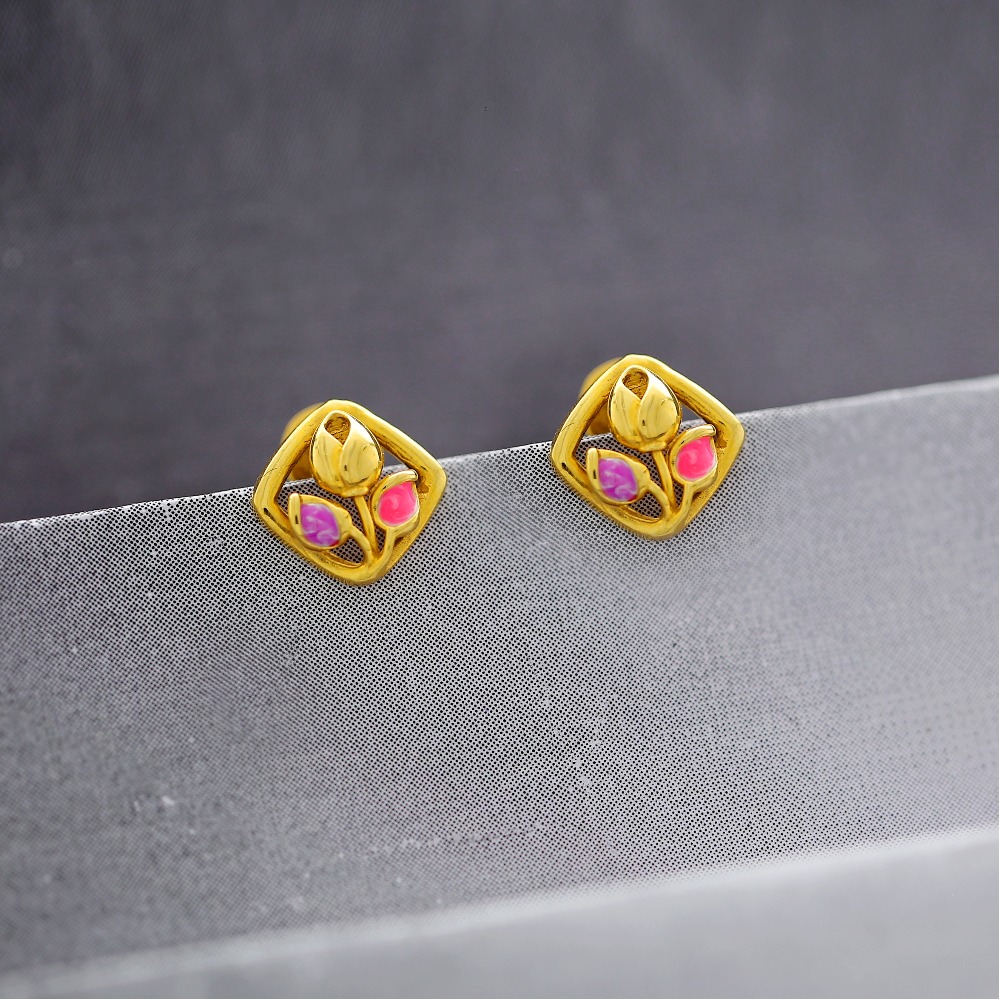 The floret gold studs