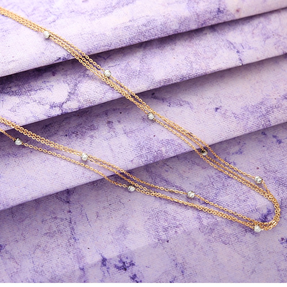 The triplet layered gorgeous chain