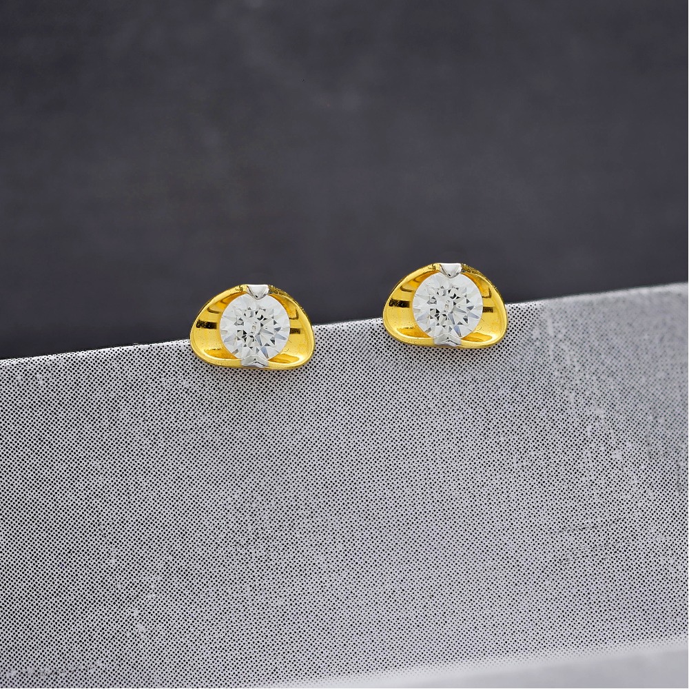 18karat Gold Stud Earrings For Girls