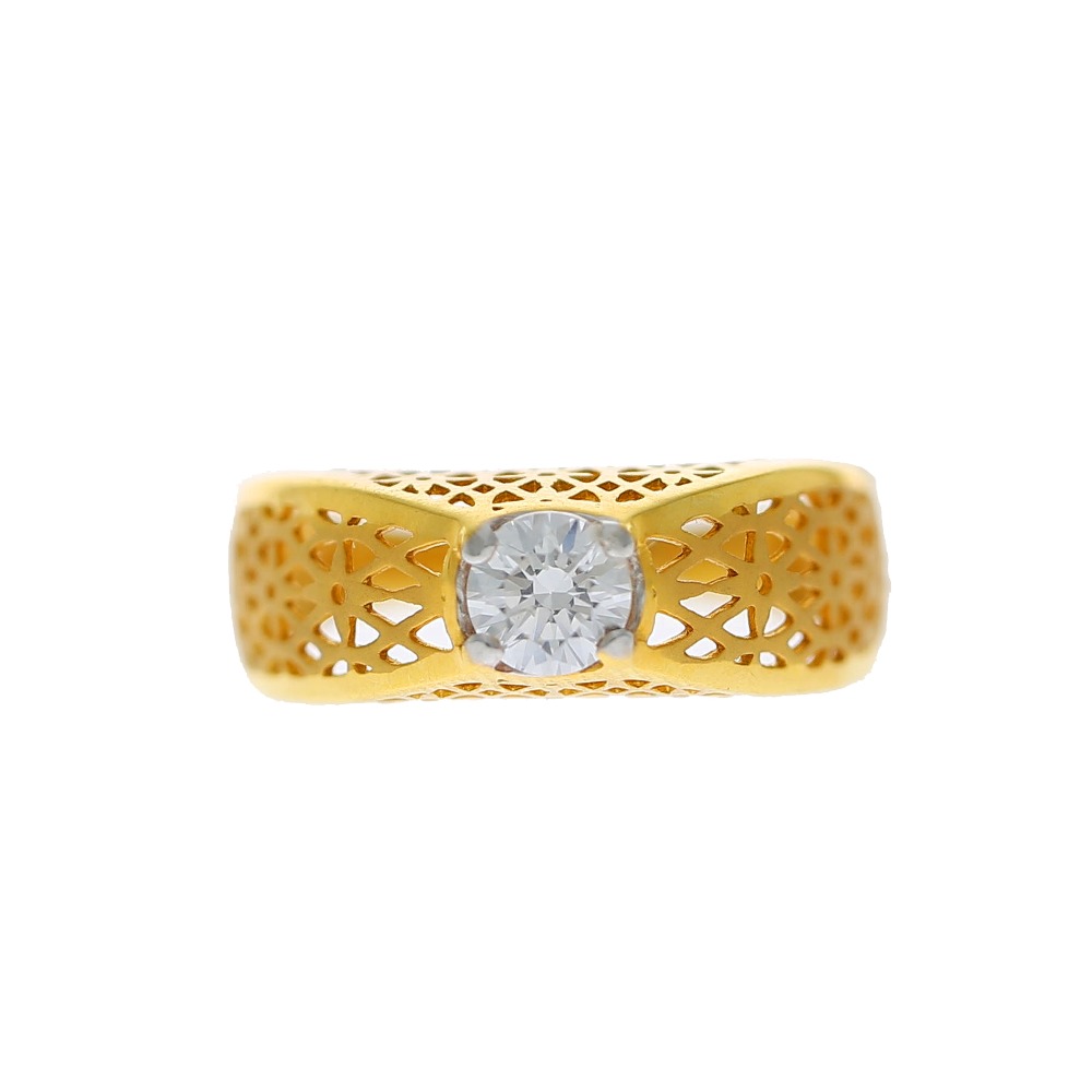 striking gold ring
